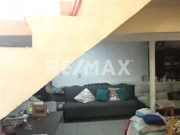 Bonita casa en venta, en Candiles - (3)