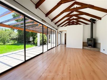 Casa en Venta en Condominio Las Brisas de Chicureo, Colina