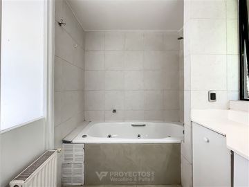 Casa en Venta en Condominio Las Brisas de Chicureo, Colina