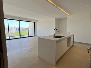 Mee-Tah Luxury Condos 4A