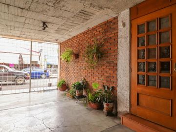 FERRETERIA EXITOSA EN VENTA CON CASA ANEXA SOBRE AV. SIERVO DE LA NACIÓN, MORELIA.