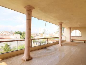 Edificio en venta en Morelia, Isaac Arriaga