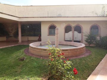 Edificio en venta en Morelia, Isaac Arriaga