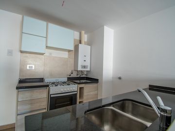 Venta/Financiación Departamento Un Dormitorio Categoria Cochera Opcional. Centro