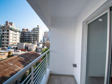 Venta/Financiación Departamento Un Dormitorio Categoria Cochera Opcional. Centro