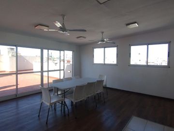 Venta/Financiación Departamento Un Dormitorio Categoria Cochera Opcional. Centro