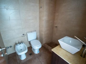 Venta/Financiación Departamento Un Dormitorio Categoria Cochera Opcional. Centro