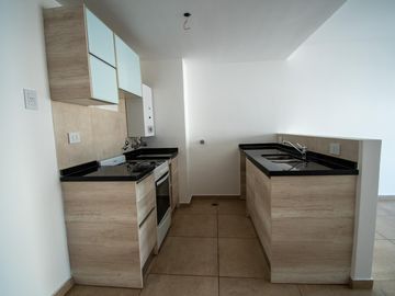 Venta/Financiación Departamento Un Dormitorio Categoria Cochera Opcional. Centro