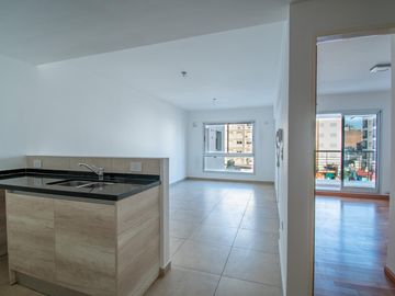 Venta/Financiación Departamento Un Dormitorio Categoria Cochera Opcional. Centro