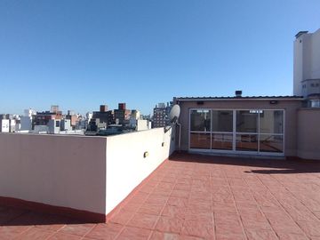 Venta/Financiación Departamento Un Dormitorio Categoria Cochera Opcional. Centro