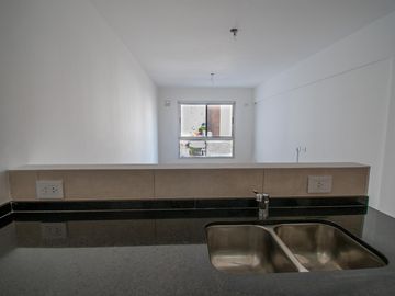 Venta/Financiación Departamento Un Dormitorio Categoria Cochera Opcional. Centro