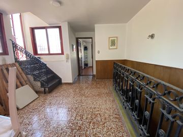 Casa-Terreno de 4 ambientes en Paternal