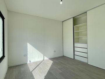 Casa en Venta en El Naudir - 6 ambientes - Piscina