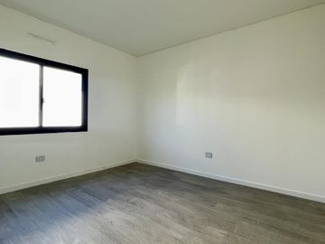 Casa en Venta en El Naudir - 6 ambientes - Piscina