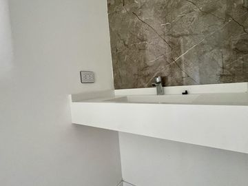 Casa en Venta en El Naudir - 6 ambientes - Piscina