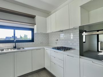 Casa en Venta en El Naudir - 6 ambientes - Piscina