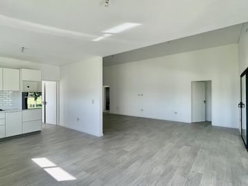 Casa en Venta en El Naudir - 6 ambientes - Piscina