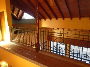 CHALET -LOTE 1060 m2