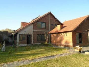 CHALET -LOTE 1060 m2