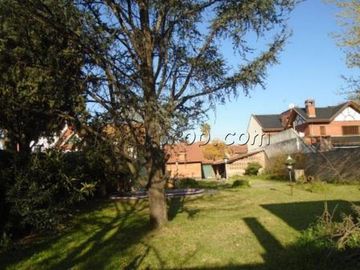 CHALET -LOTE 1060 m2