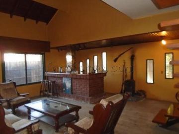 CHALET -LOTE 1060 m2