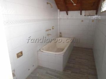 CHALET -LOTE 1060 m2