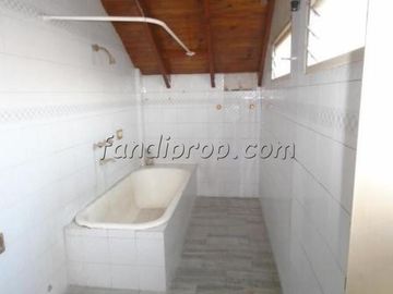 CHALET -LOTE 1060 m2
