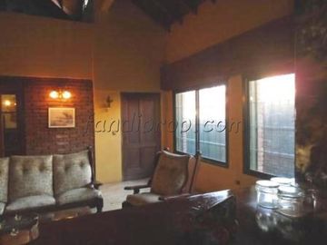 CHALET -LOTE 1060 m2