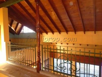 CHALET -LOTE 1060 m2