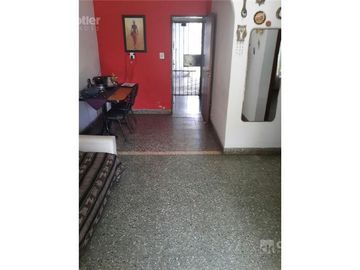 Casa en Temperley Este - Escucha Ofertas