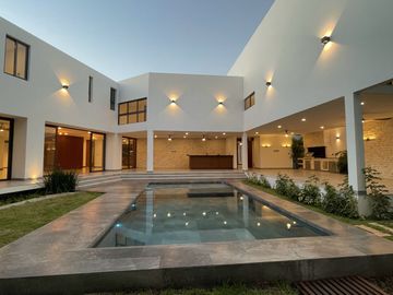 CASA EN VENTA MÉRIDA, ALTABRISA
