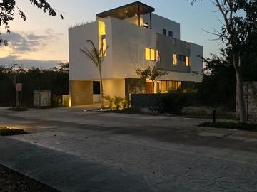 CASA EN VENTA EN MÉRIDA, PASEOS COUNTRY