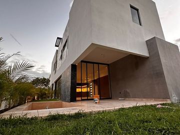 CASA EN VENTA EN MÉRIDA, PASEOS COUNTRY