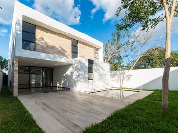 CASA EN VENTA MÉRIDA, AL NORTE DE LA CIUDAD CON SISTEMA INTELIGENTE