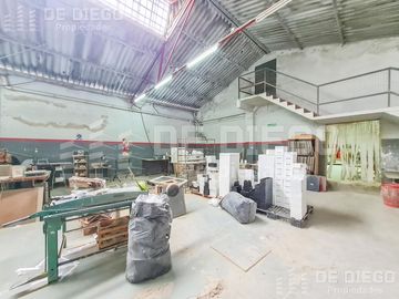 VENTA CON RENTA Nave industrial 1200 M2 con gas industrial - Florida Oeste