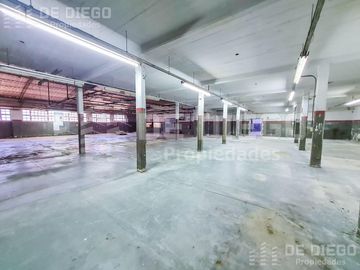 VENTA CON RENTA Nave industrial 1200 M2 con gas industrial - Florida Oeste