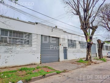 VENTA CON RENTA Nave industrial 1200 M2 con gas industrial - Florida Oeste