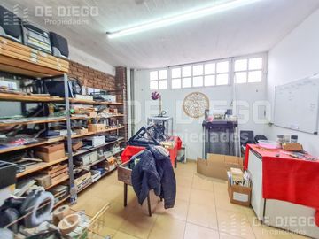 VENTA CON RENTA Nave industrial 1200 M2 con gas industrial - Florida Oeste