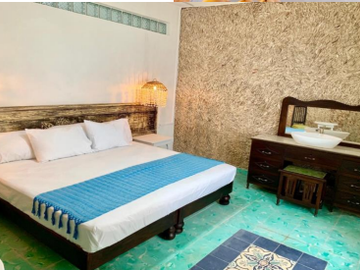 CASA EN VENTA MERIDA, EN ESQUINA CENTRO