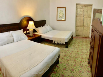 CASA EN VENTA MERIDA, EN ESQUINA CENTRO