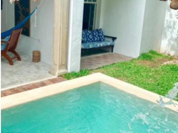 CASA EN VENTA MERIDA, EN ESQUINA CENTRO