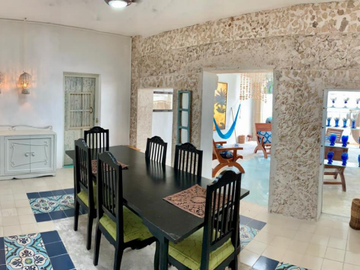 CASA EN VENTA MERIDA, EN ESQUINA CENTRO
