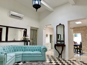 CASA EN VENTA MERIDA, EN ESQUINA CENTRO