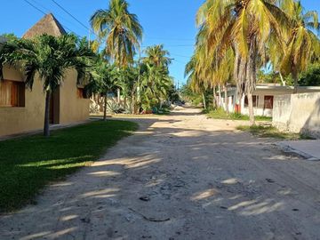CASA EN VENTA EN LA PLAYA MERIDA, SISAL, YUCATAN