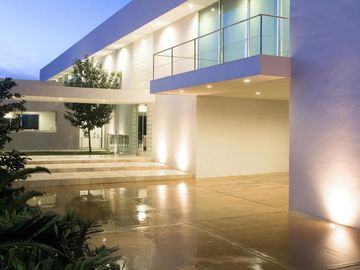 CASA EN VENTA MÉRIDA, AL NORTE DE LA CIUDAD CHOLUL ZONA DE PLUSVALIA Y SERVICIOS