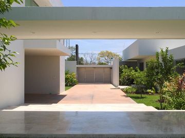 CASA EN VENTA MÉRIDA, AL NORTE DE LA CIUDAD CHOLUL ZONA DE PLUSVALIA Y SERVICIOS