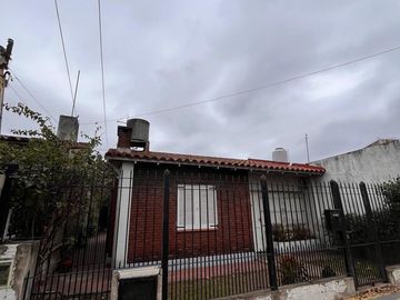 Casa en Témperley Este