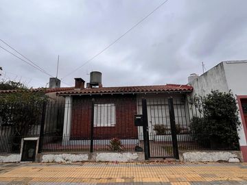 Casa en Témperley Este