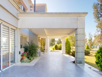 Casa en Countries/B.Cerrado (La Plata)