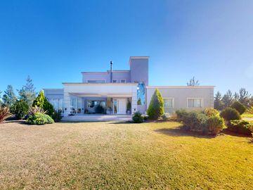 Casa en Countries/B.Cerrado (La Plata)